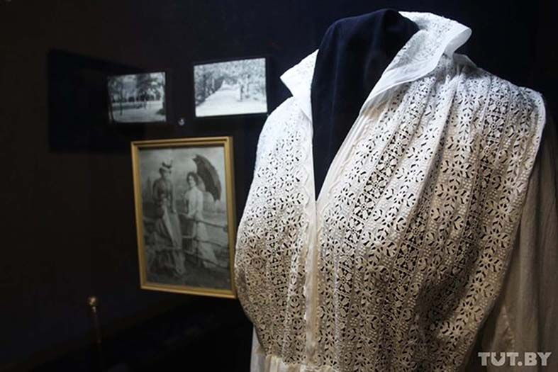 В музее можно узнать, как одевались и проводили свободное время более века назад.